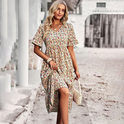 EMERY - Blomstret midikjole for sommeren