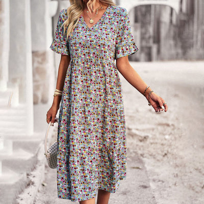 EMERY - Blomstret midikjole for sommeren