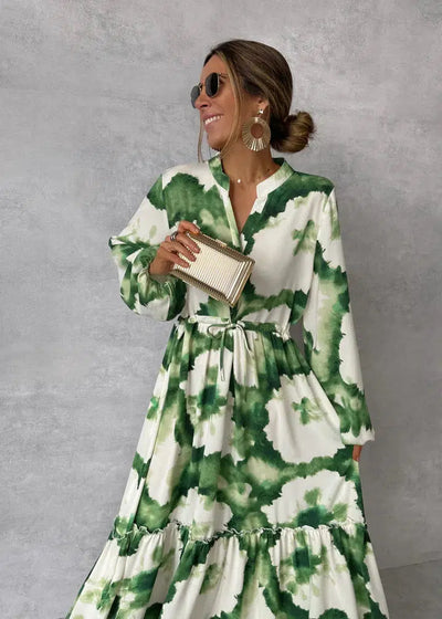 Elegant maxikjole med lange ermer og V-hals - flagrende og elegant