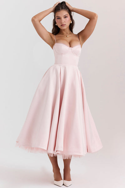 Kveldskjole med bøyler | Sateng | Elegant og feminin