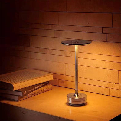 Ledningsfri LED-Bordlampe i Galvanisert Metall